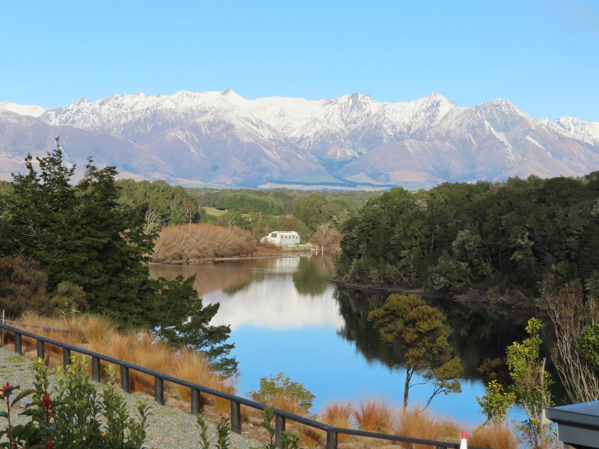 Glendale River View 马纳普里 外观 照片